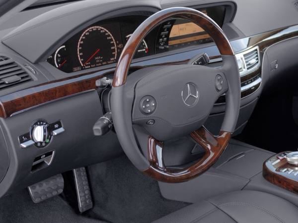 Mercedes-Benz S-класс AMG седан фото