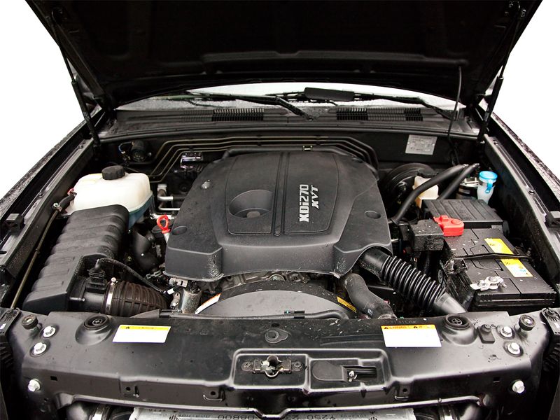 Санг йонг двигатель. 2.7 Дизель SSANGYONG Rexton мотор. Rexton 2008 2.7 дизель dvigatel. АКБ саньенг Рекстон 2.7 дизель. Моторный отсек Рекстон 2,7 евро 3.